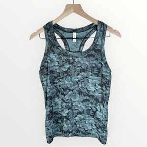 Athleta Tank Top Women’s Medium Blue Momentum Seamless Floral Stretch Athletic